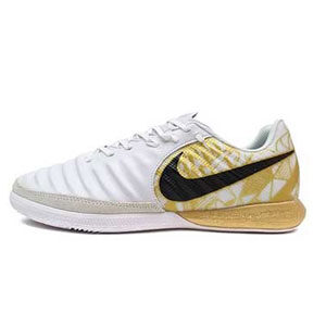 کفش کتونی نایک تمپو مخصوص فوتسال رنگ سفید طلایی